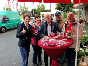 Wahlkampfstand mit Ina Grothe und Horst Fischer in Allerheiligen