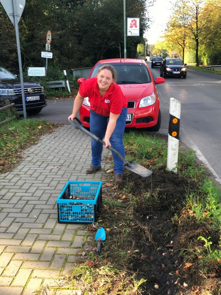 Verena beim Buddeln